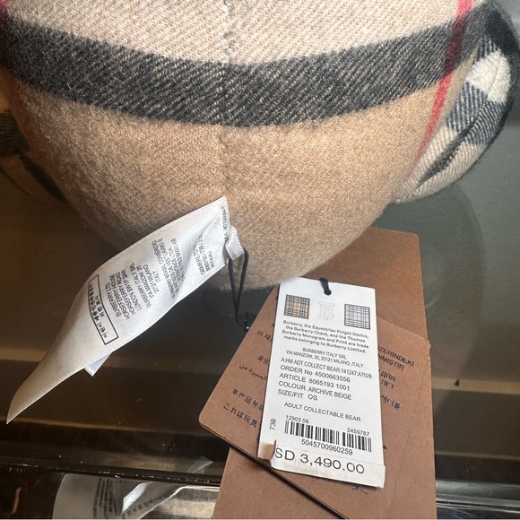 NewBURBERRY Thomas Bear Large Cashmere Item Number 80651931 Regular Price $3,490 - Picture 13 of 13